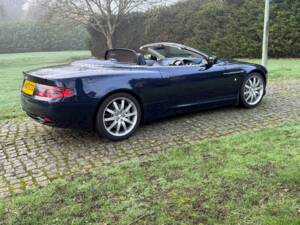 Image 18/48 of Aston Martin DB 9 Volante (2007)
