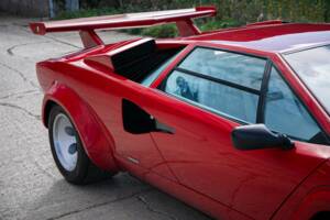 Afbeelding 32/47 van Lamborghini Countach LP 500 S (1983)