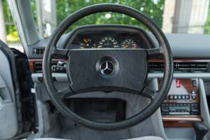 Image 50/50 of Mercedes-Benz 500 SEL (1985)