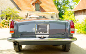 Image 21/77 of Alfa Romeo 2600 Spider (1963)