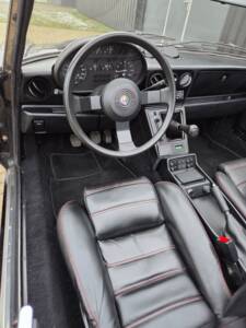 Image 7/15 of Alfa Romeo 2.0 Spider (1988)