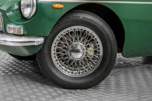 Image 4/50 of MG MGB (1964)