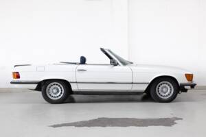 Image 4/35 de Mercedes-Benz 500 SL (1984)