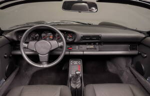 Image 19/23 of Porsche 911 Carrera 3.2 (WTL) (1989)