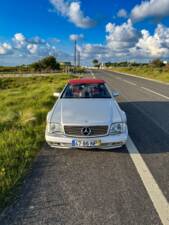 Image 2/51 of Mercedes-Benz SL 320 (1996)