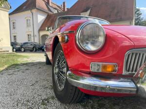 Image 11/81 de MG MGB (1976)