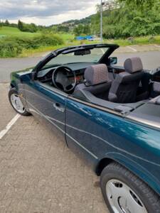 Afbeelding 24/38 van Mercedes-Benz E 200 (1995)