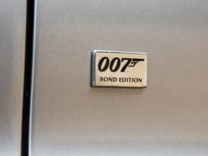 Bild 11/50 von Aston Martin DB 9 GT &quot;Bond Edition&quot; (2015)