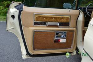 Immagine 14/50 di Buick Electra 225 Hardtop (1976)