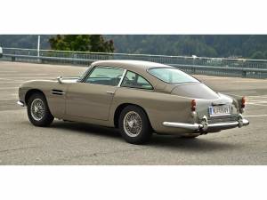 Image 42/44 of Aston Martin DB 5 (1964)