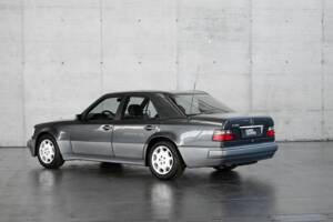 Bild 12/50 von Mercedes-Benz E 500 (1993)