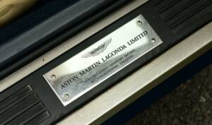 Imagen 36/50 de Aston Martin Virage Volante (1995)