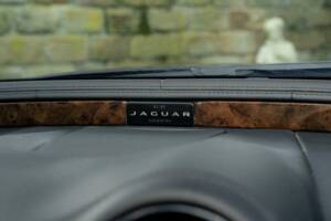 Bild 39/50 von Jaguar XJ 3.0 (2019)