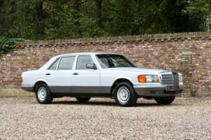 Bild 13/50 von Mercedes-Benz 380 SEL (1983)