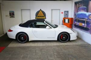 Bild 32/35 von Porsche 911 Carrera GTS (2011)