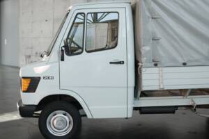 Image 7/43 of Mercedes-Benz T1 208 (1981)