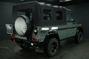 Bild 5/50 von Mercedes-Benz 230 GE (kurz) (1993)