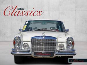 Image 5/29 de Mercedes-Benz 280 SE 3,5 (1971)