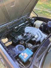 Image 18/23 of BMW 320i (1989)