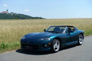 Image 23/35 of Dodge Viper RT/10 (1994)