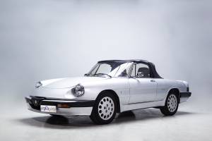 Imagen 4/36 de Alfa Romeo 2.0 Spider (1990)