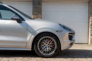 Image 11/50 de Porsche Cayenne GTS (2012)