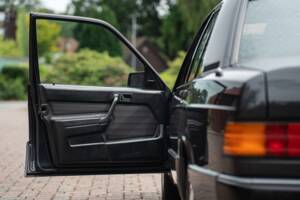 Bild 20/74 von Mercedes-Benz 190 E (1990)