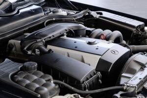 Image 30/46 of Mercedes-Benz SL 320 (1998)