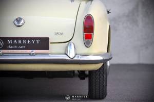 Image 49/49 of Alfa Romeo Giulia 1600 Spider (1964)