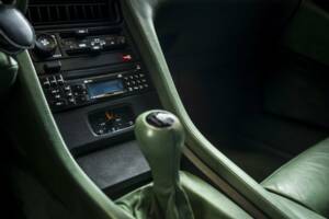 Image 11/15 of Porsche 928 GTS (1992)