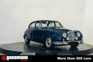 Image 3/15 of Daimler V8-250 (1969)