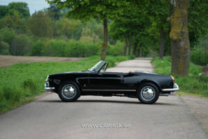 Afbeelding 4/20 van Alfa Romeo Giulia 1600 Spider (1964)