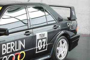 Imagen 17/50 de Mercedes-Benz 190 E 2.5-16 Evolution II (1990)