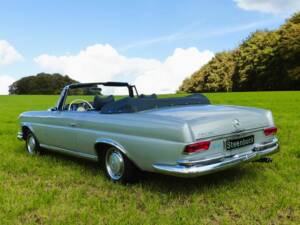 Mercedes-Benz 250 SE Cabriolet (W 111) silber 1966