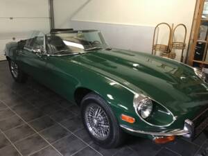 Image 2/22 de Jaguar Type E V12 (1974)