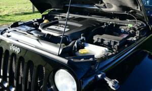 Image 29/50 de Jeep Wrangler Sahara 4.0L (2014)