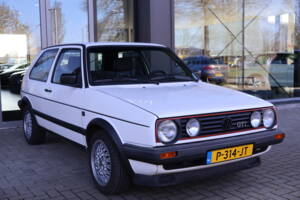 Imagen 8/16 de Volkswagen Golf Mk II GTi 1.8 (1988)