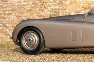 Image 37/50 of Jaguar XK 120 OTS (1952)