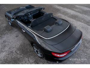 Imagen 20/42 de Maserati GranCabrio 4.7 (2010)