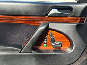 Image 19/44 of Mercedes-Benz 400 SEL (1992)