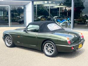 Bild 7/41 von MG RV8 (1994)