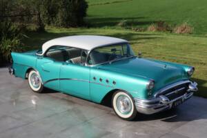Image 17/50 of Buick 60 Century Riviera (1955)