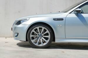 Bild 2/46 von BMW M5 (2005)