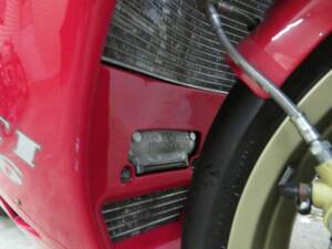 Bild 34/47 von Ducati 916 Strada (1994)
