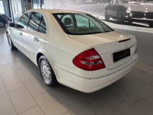 Image 8/14 of Mercedes-Benz E 200 Kompressor (2006)