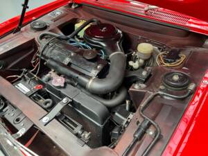 Image 28/39 of Peugeot 204 Convertible (1968)