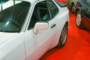 Image 18/45 of Porsche 944 S2 (1989)