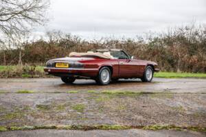 Image 28/50 of Jaguar XJS 5.3 V12 (1993)
