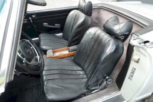 Image 23/36 of Mercedes-Benz 280 SL (1970)