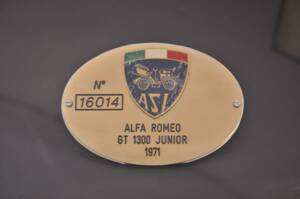 Bild 2/30 von Alfa Romeo Giulia GT 1300 Junior (1971)